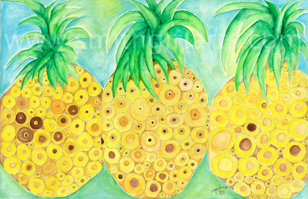Tres Pineapples